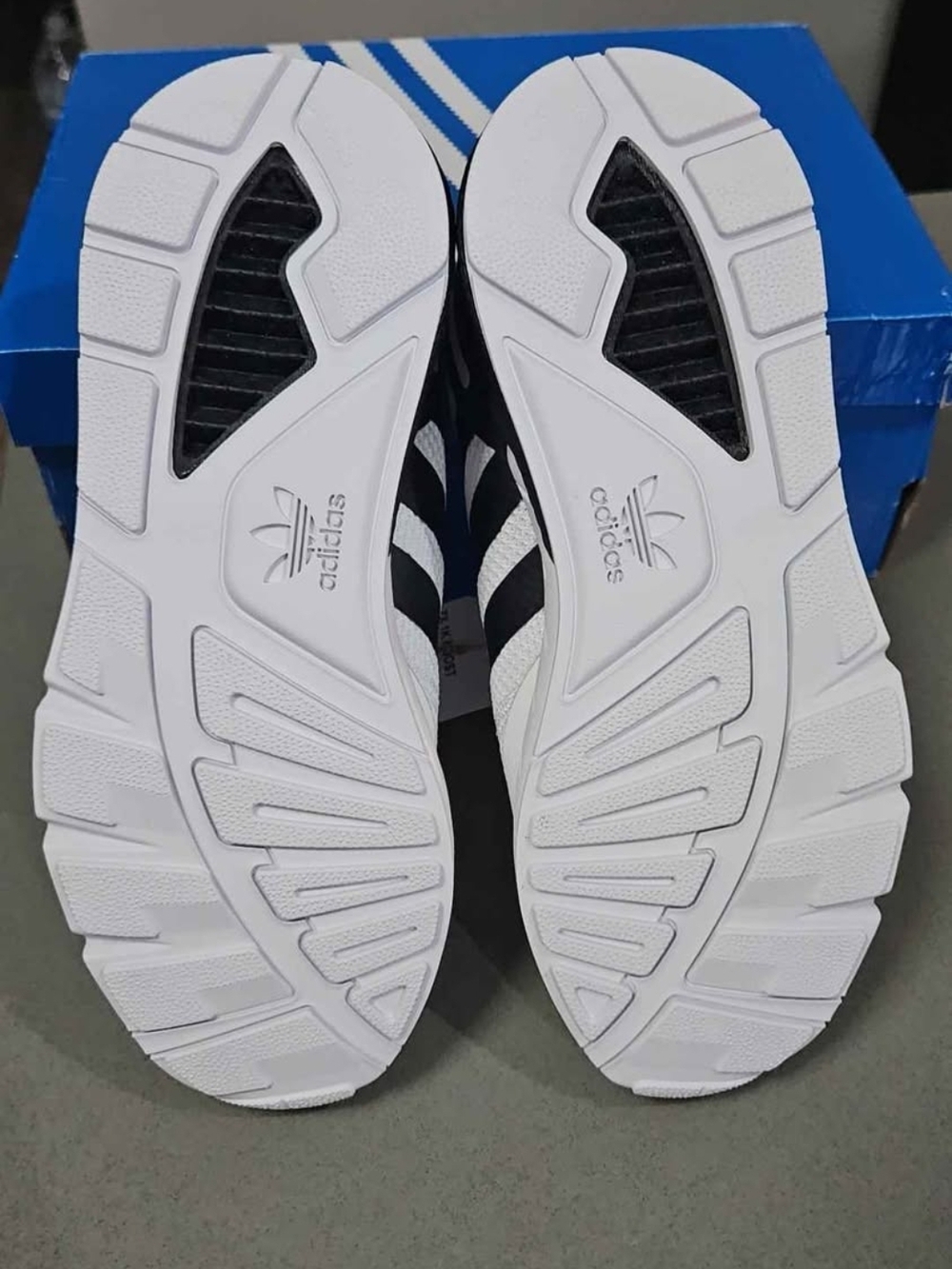 adidas White and Black Classic Striped Sneakers - Picture 2 of 3